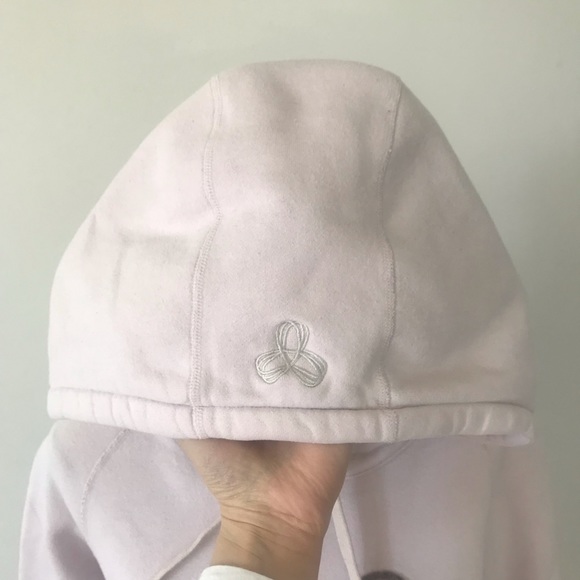 ๐2/$20- Aritzia/TNA Baltic hoodie - Picture 4 of 16